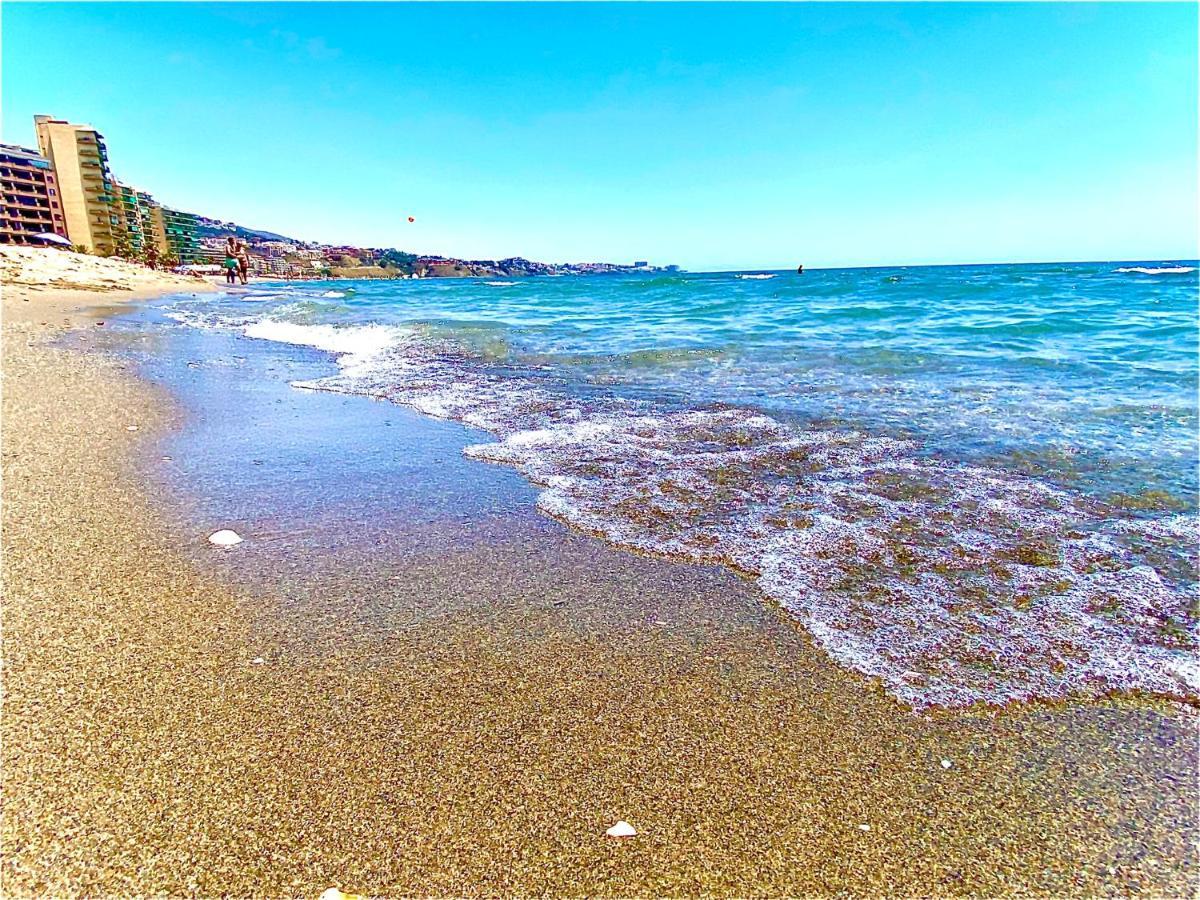 Sand & Salt Clouds Fuengirola Luaran gambar